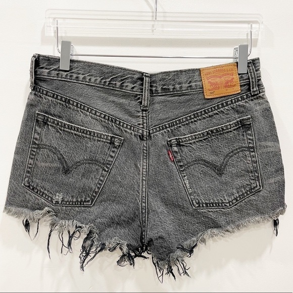 Levi’s 501 Button-Fly Cut-Off Denim Shorts Washed Black Distressed Cotton - Picture 2 of 10